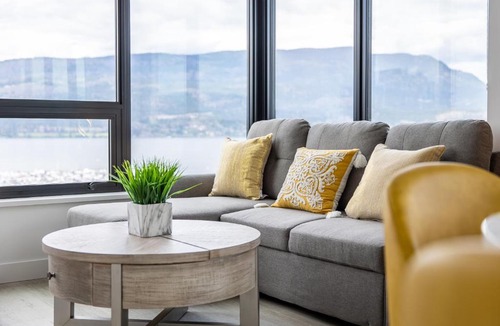 Downtown Kelowna Apartment | Brand New Luxury Downtown Near the Beach #16