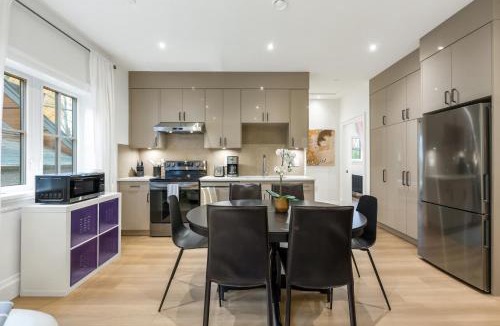 Dunbar House | Brand-new Luxury Dunbar 3BR Home - Sleeps 6 - Near UBC, Parks, Beaches & Shops