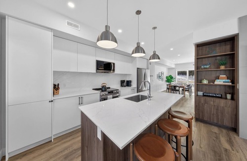 East Kootenay House | Brand-New Slopeside Corner Townhome Across from Bunny Hill w/Private Hot Tub