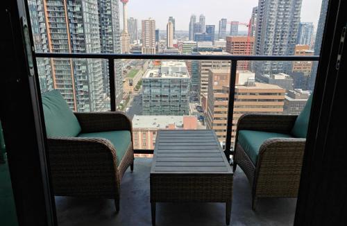 Connaught Apartment | Breath Taking View for 3Guest DTskyline-22nd Floor