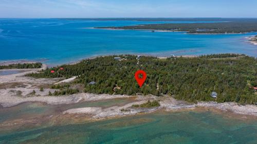 Northern Bruce Peninsula House | Breezy Woods - Tobermory Waterfront