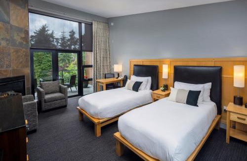 Brentwood Bay Resort | Brentwood Bay Resort - Adults Only - 16 and Older