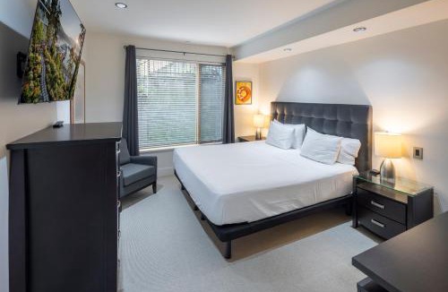 Brentwood Bay Resort | Brentwood Bay Resort - Adults Only - 16 and Older