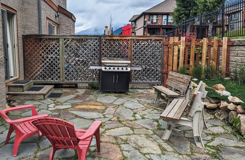 Radium Hot Springs House | Bright 3 bed 3 bath House in Radium Hot Springs