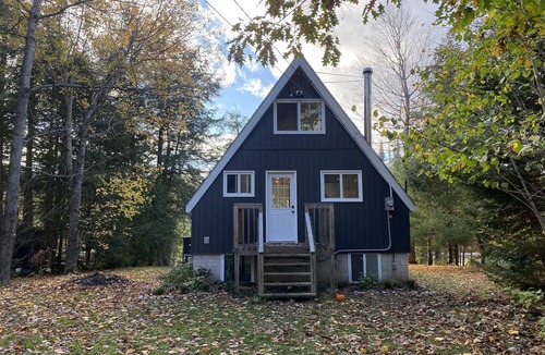 Minden Hills Cottage | Bright A-Frame Cottage on the Lake