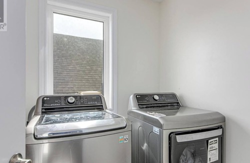 Orillia House | Bright and Blissful 3-Bedroom House