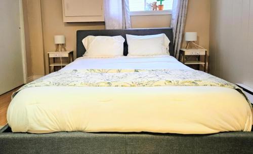 Riverview Apartment | Bright and Cozy Studio