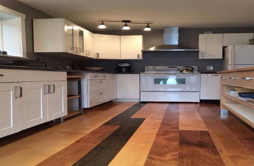 Comox House | Bright and Spacious Suite in Desirable Comox Peninsula-Short Term or Vacation