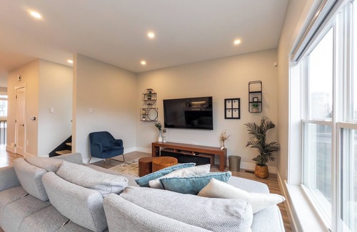 Halifax House | Bright & cozy 3 bedroom house perfect for families