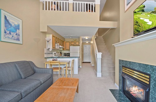 Quail Ridge Apartment | Bright Loft - 318
