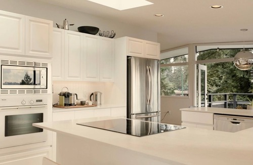 District of North Vancouver House | Bright Modern Home Set In North Shore Mountains