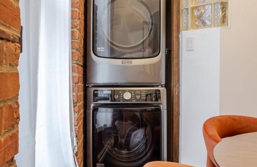 Shaughnessy Village Apartment | Bright Montreal Loft, Trendy Downtown Escape