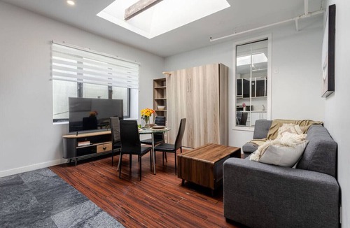 Downtown Montreal Apartment | Bright & Stylish Mezzanine – Live on Bishop St