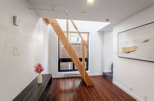 Downtown Montreal Apartment | Bright & Stylish Mezzanine – Live on Bishop St
