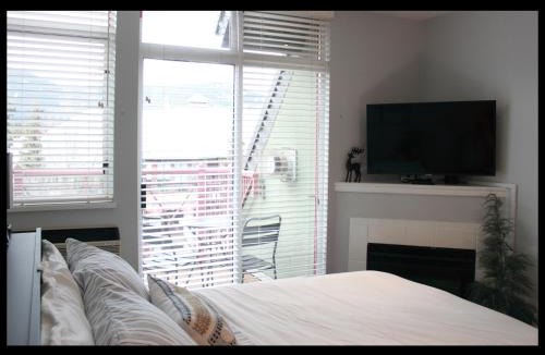 Village North Apartment | Bright Whistler Village Getaway w/pool & hot tub