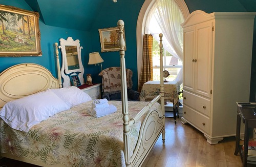 Elmira House | Bristow's Inn