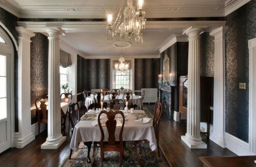 Historic Old Town Bed & Breakfast | Brockamour Manor Bed and Breakfast