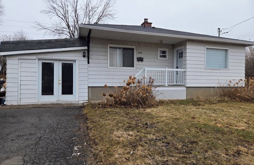 Brossard House | brossard home inn 1