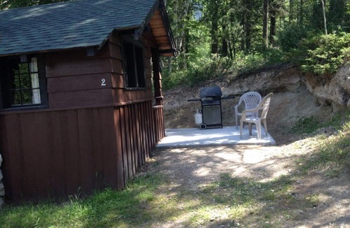 Brisco Cabin | Bungalow #2 or #3 with indoor hot tub