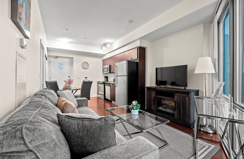 Bay Cloverhill Hotel | Burano Condos in Downtown Toronto