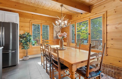 Lac-Superieur Cabin | Charming Lac Supérieur Chalet: Private Spa & Sauna