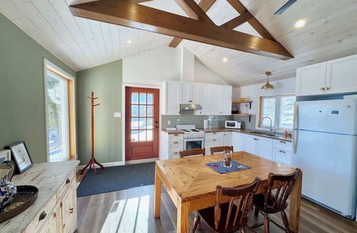 Sainte-Therese-de-la-Gatineau Cottage | Fully renovated cottage on Lac 31 milles