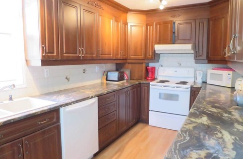 Sainte-Therese-de-la-Gatineau Ski Chalet | Special offer - 7 people cottage