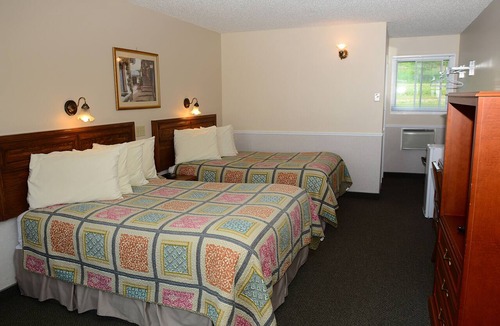 Baddeck Hotel | Cabot Trail Motel