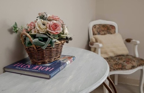 Highland Park House | Calgary 2BD w Laundry