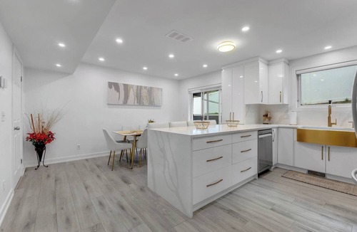Crescent Heights House | Calgary Downtown Guest House