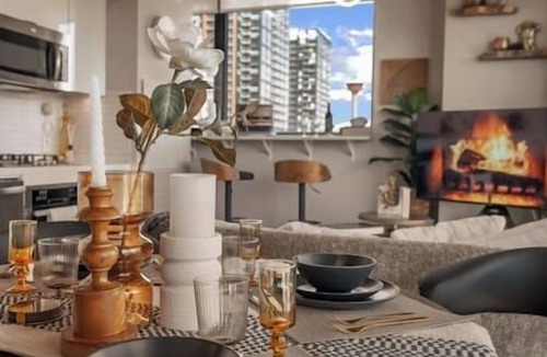 Connaught Apartment | Calgary Tower View |King Bed | 2BR |AC | Pool |Gym
