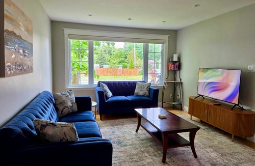 Terra Nova House | Calm on the Crescent