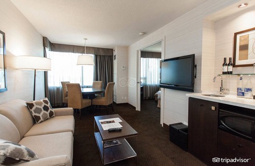 St. Lawrence Hotel | Cambridge Suites Toronto