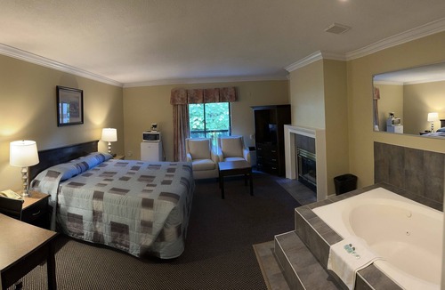 Newton Hotel | Canadian Inn
