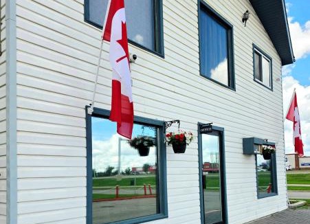 Grande Prairie Hotel | Canadian Motor Inn