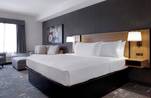 Cochrane Hotel | Canalta Hotel Cochrane