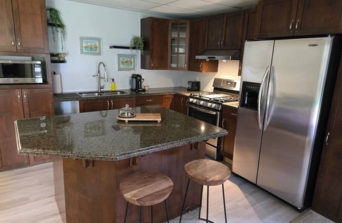 Salmon Arm Apartment | Canoe Creek Retreat