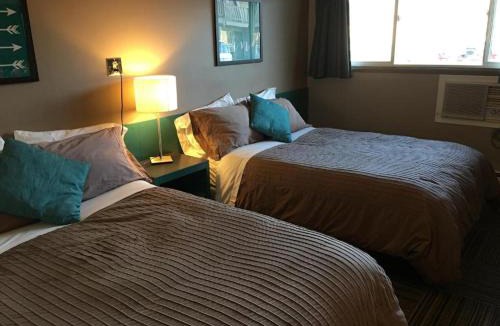 Invermere Hotel | Canterbury Inn