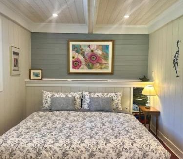 Bowen Island House | Captain Cottage