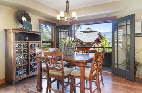 Blind Bay House | Carmel Beach Private Lodges - Unit #13. Second row 3 bedroom lodge.
