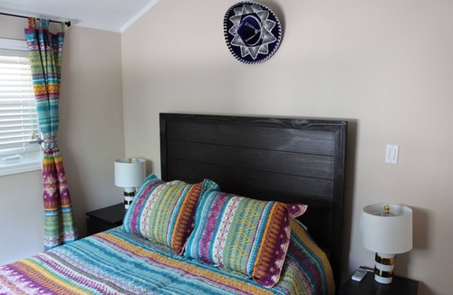 Innisfil House | Casa De Amigos