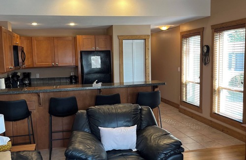 Osoyoos Condo | Casa Del Mila Oro 2 Bedroom Ground Level Condo in Resort with Private Beachfront