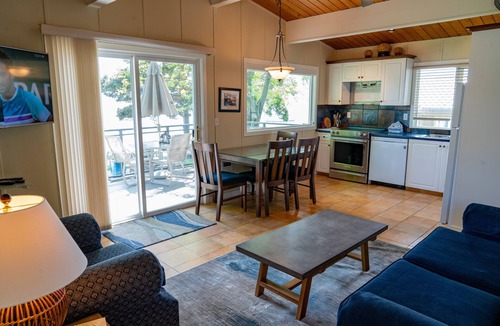 Central Okanagan Villa | Casa Loma 408-Two Bedroom Villa-North Beach