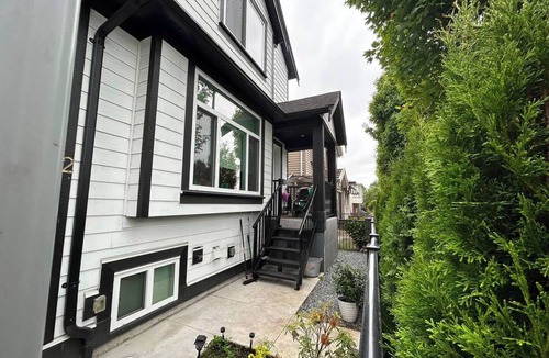 Vancouver South House | CasaBonita | Modern 3BR/2BA Vancouver Retreat w/AC & EV Charging + Parking