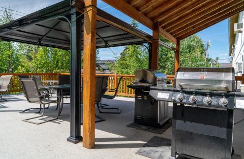 Radium Hot Springs Hotel | Cedar Motel