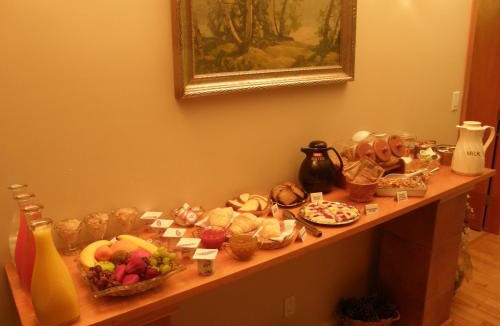 Port Alberni Bed & Breakfast | Cedar Wood Lodge Bed & Breakfast Inn