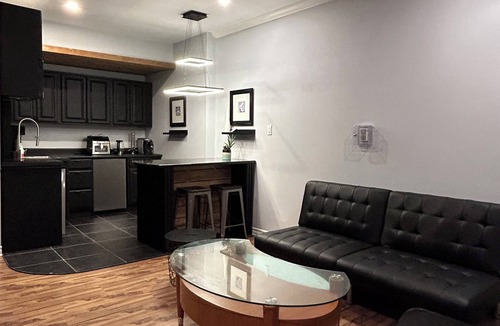 North End Apartment | Central Halifax - Quinpool Rd/Close to Downtown, Restaurants & Hospitals