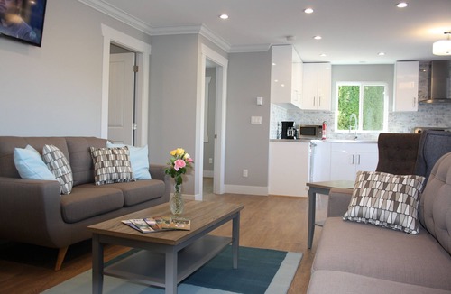 Sardis House | Central House