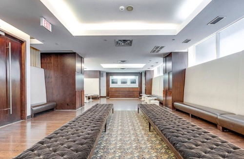 Toronto Entertainment District Apartment | Centrally Located 2-BR Condo in DT Toronto