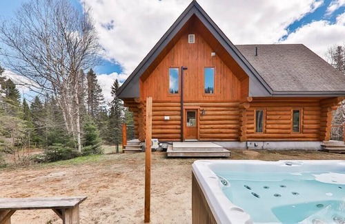 Lantier Ski Chalet | Chic Bois Rond -SPA- Sauna- Petfriendly ($)
